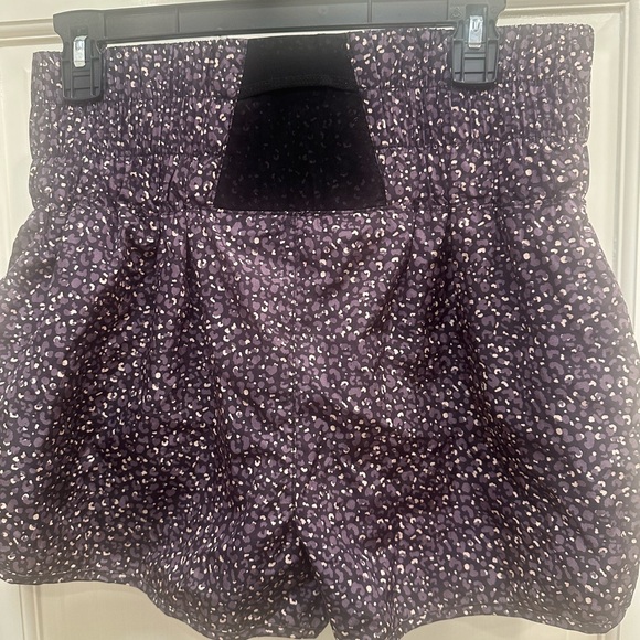 FREE PEOPLE MOVEMENT ATHLETIC SHORTS, NWT, SIZE L - Picture 2 of 4